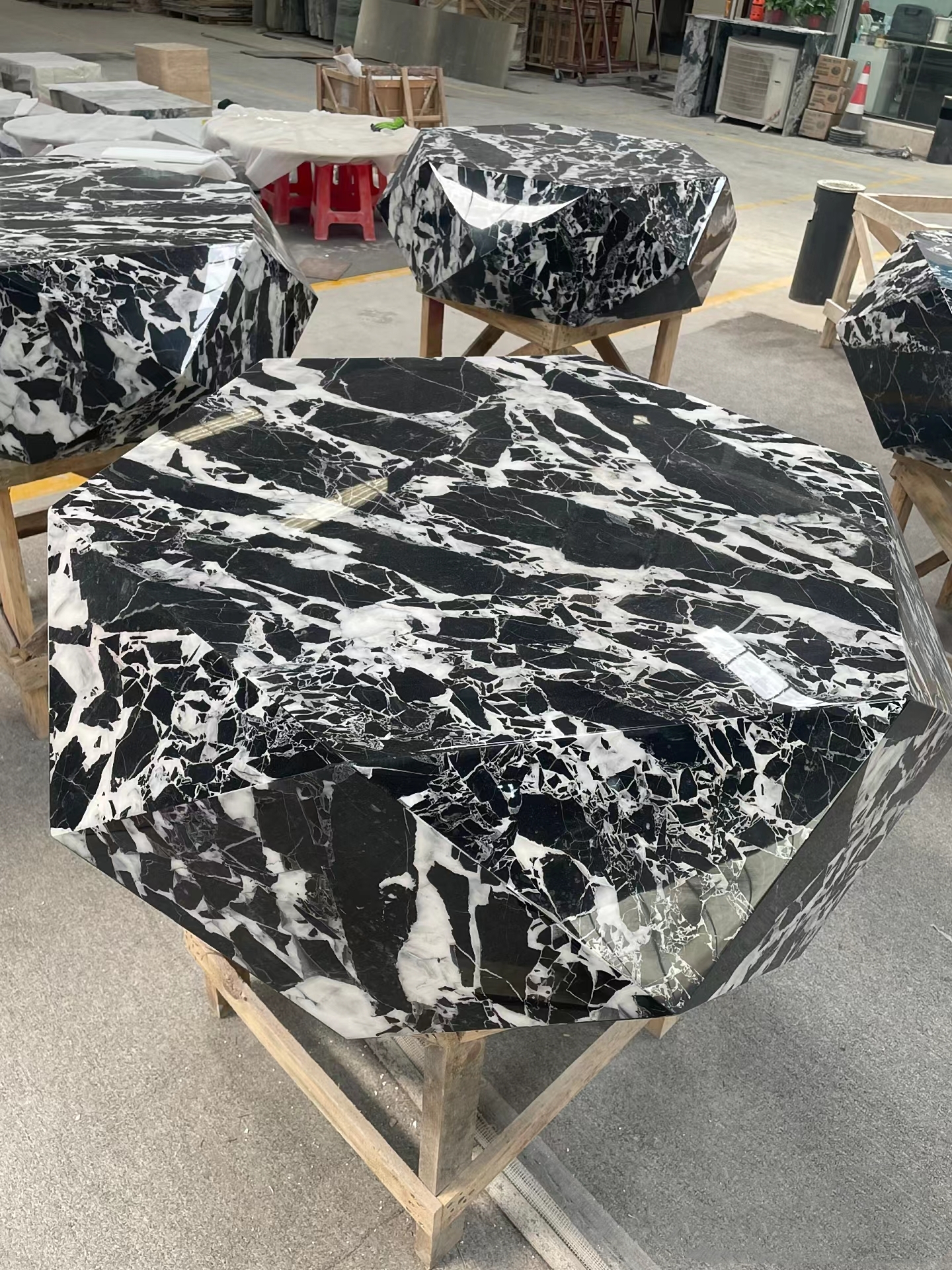 Diamond Design Hexagonal Shape Narble Table 9