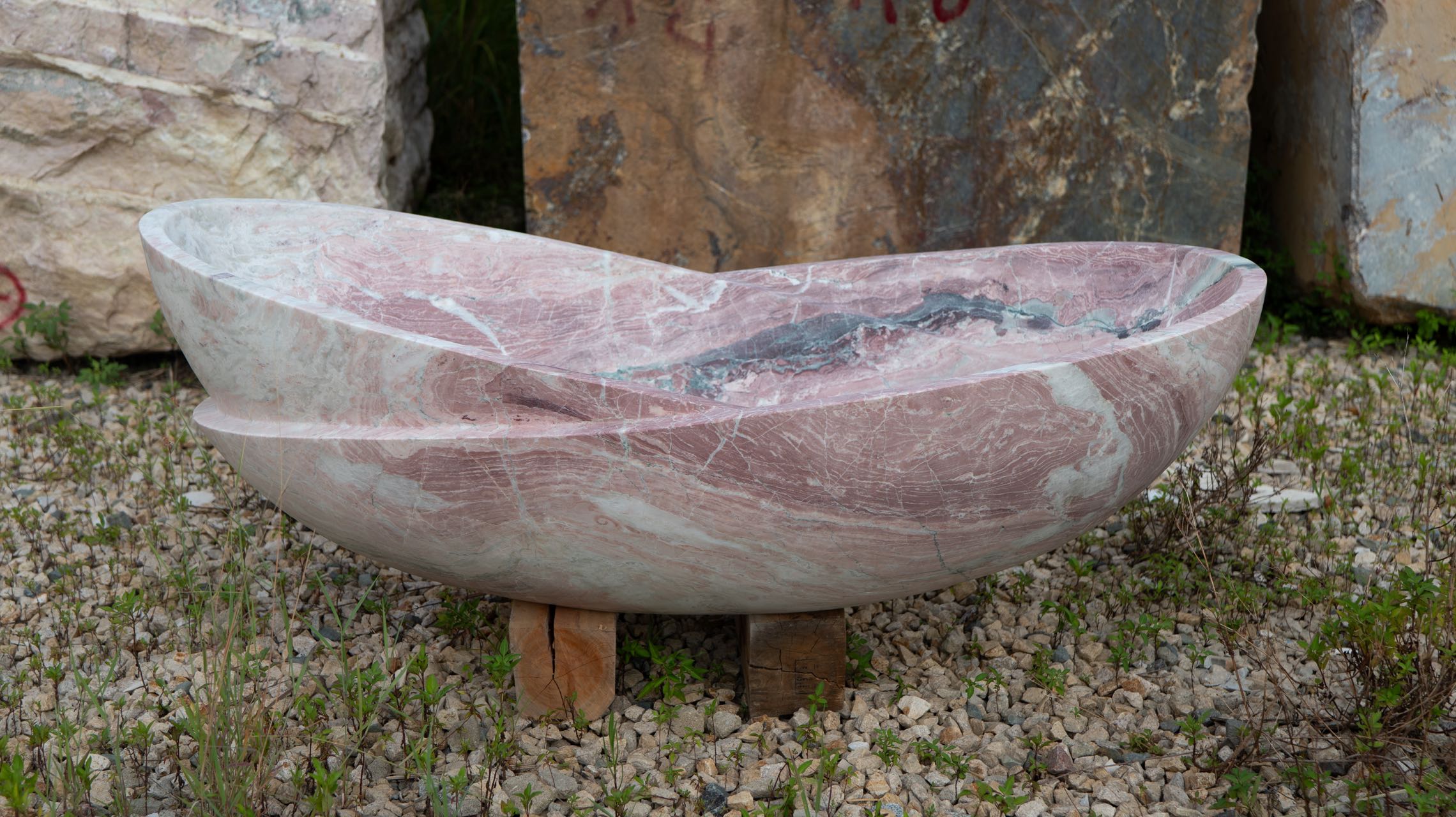 1650X810X560 Four Season Pink Marble Bathroom Four Season Pink Marble Bathroom Bathtub Bathtub 1.65m Irregular Design 2