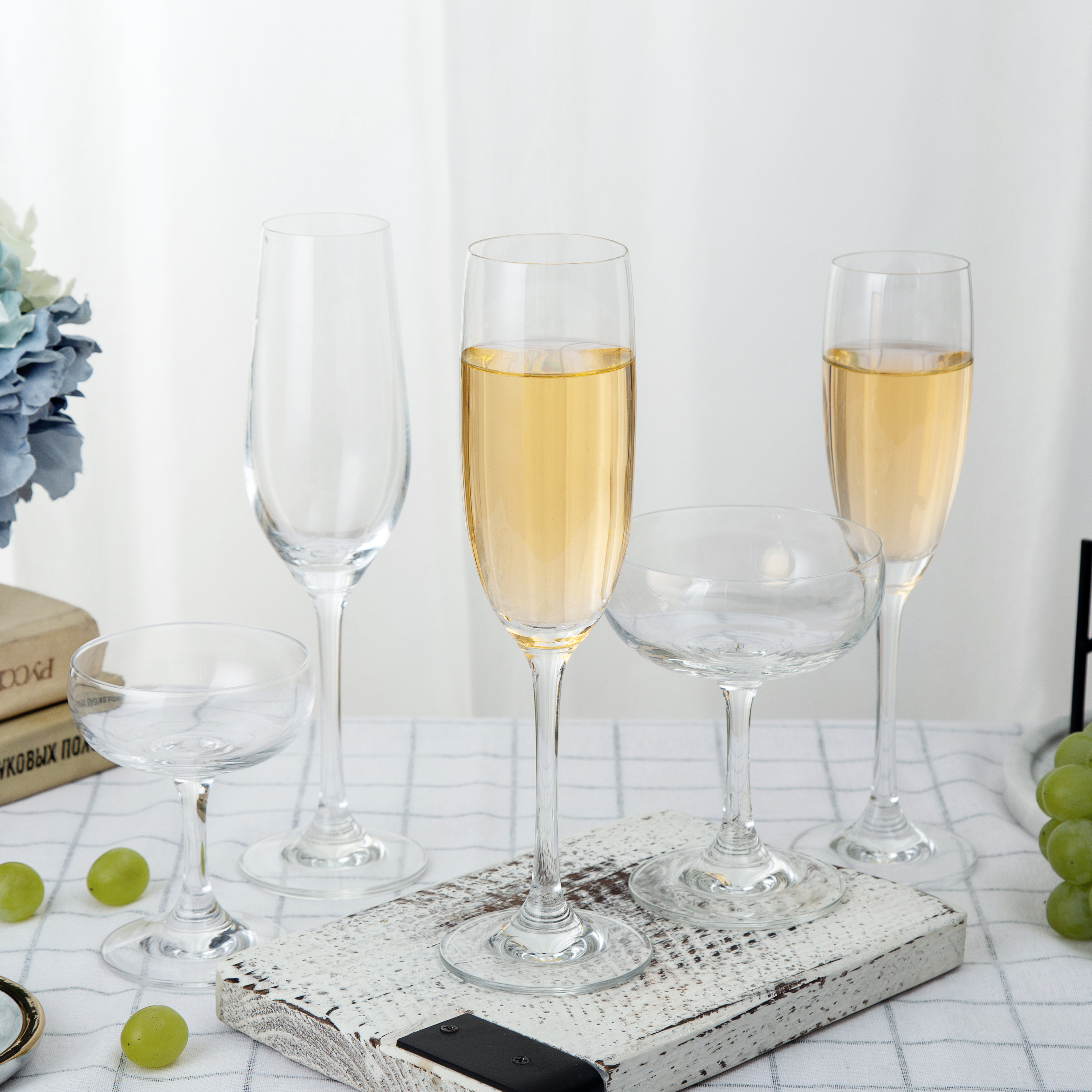 wine and champagne glasses