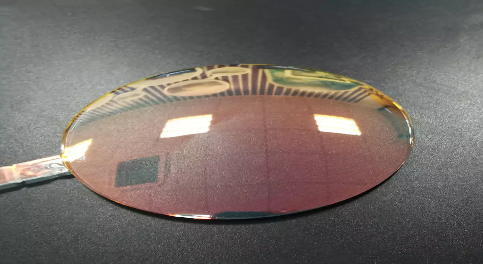 Photochromic lens