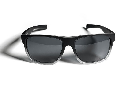 渐变黑框时尚经典防滑深色 UV400 防护太阳镜