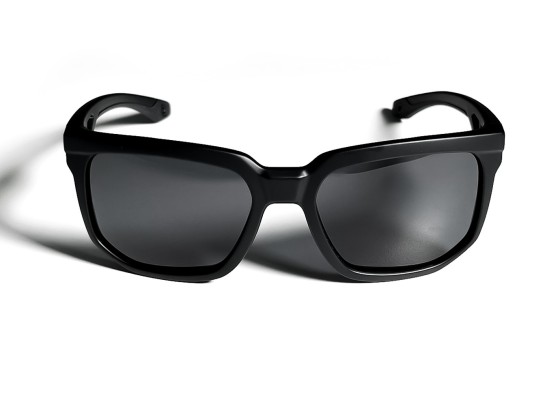 方形黑框防滑鼻垫 UV 400 太阳镜`