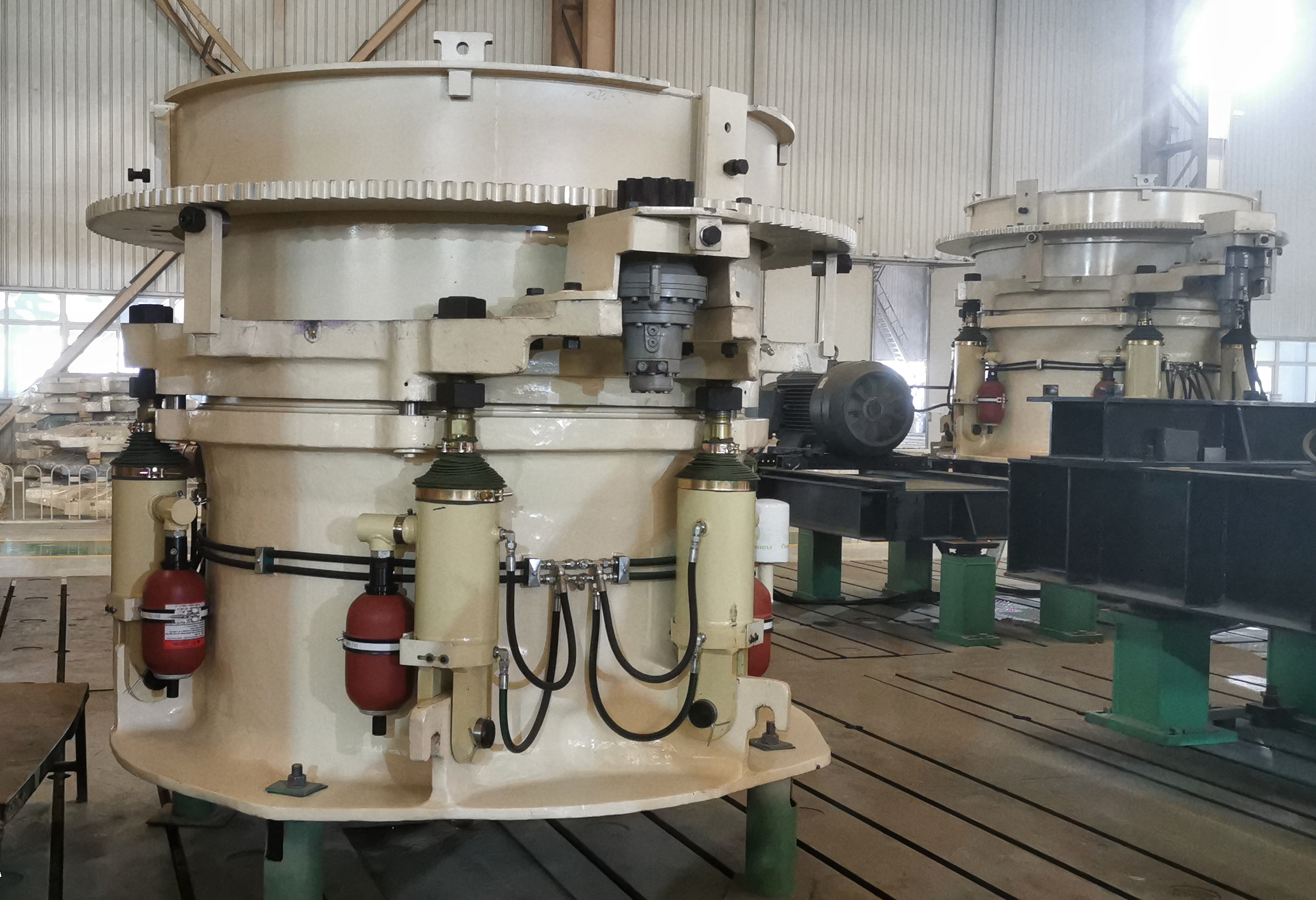 Introdução ao britador de cone hidráulico multicilindro