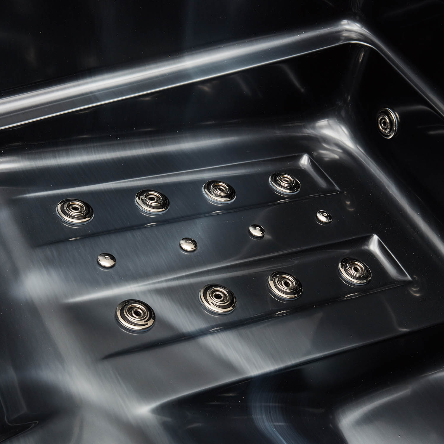 3 person luxury medical spa with private hot tubs WS-291H