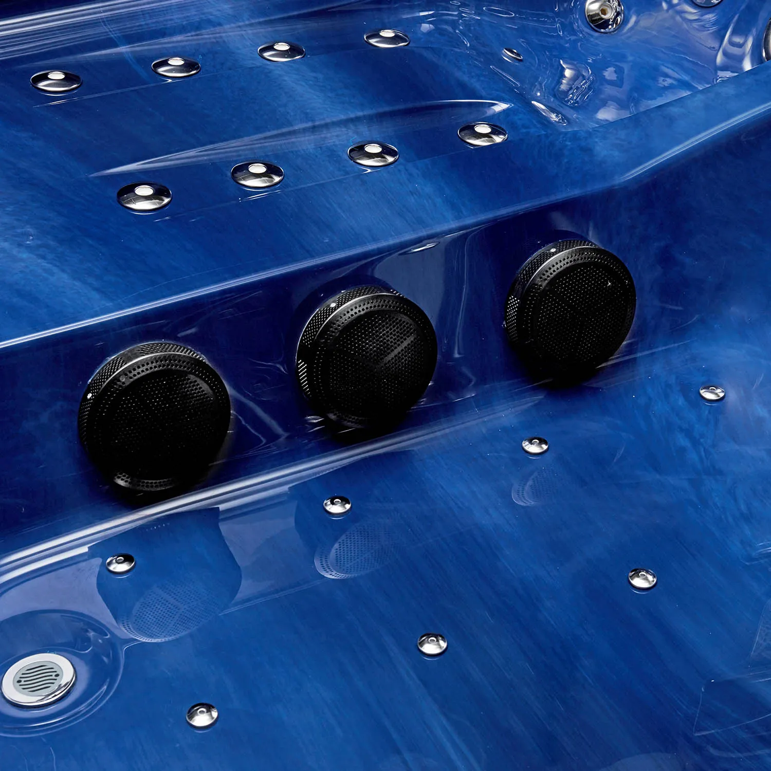 whirlpool jacuzzi bathtub