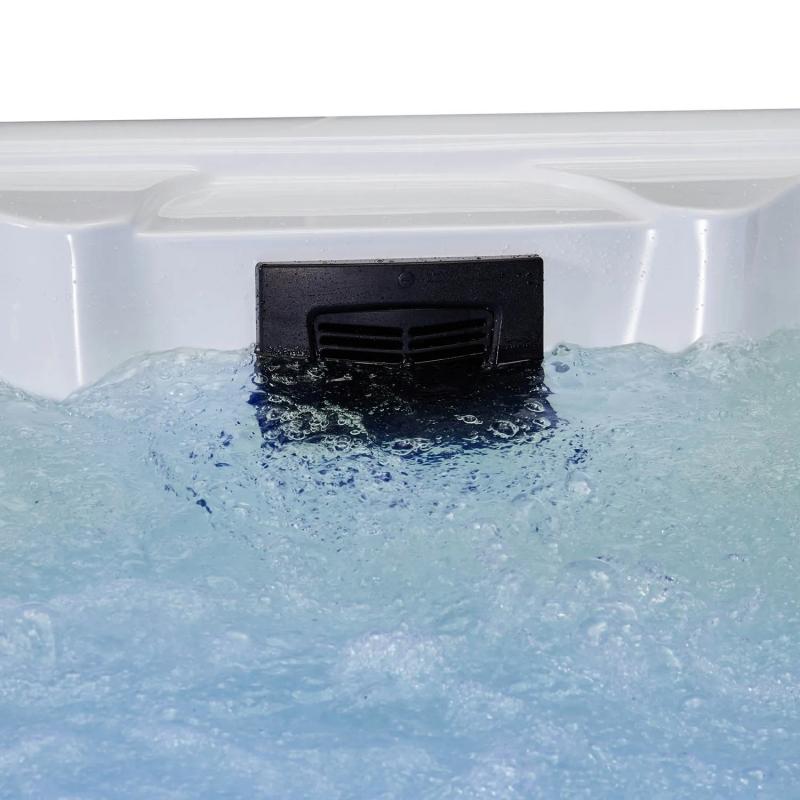 Can a spa hot tub relieve my anxiety?