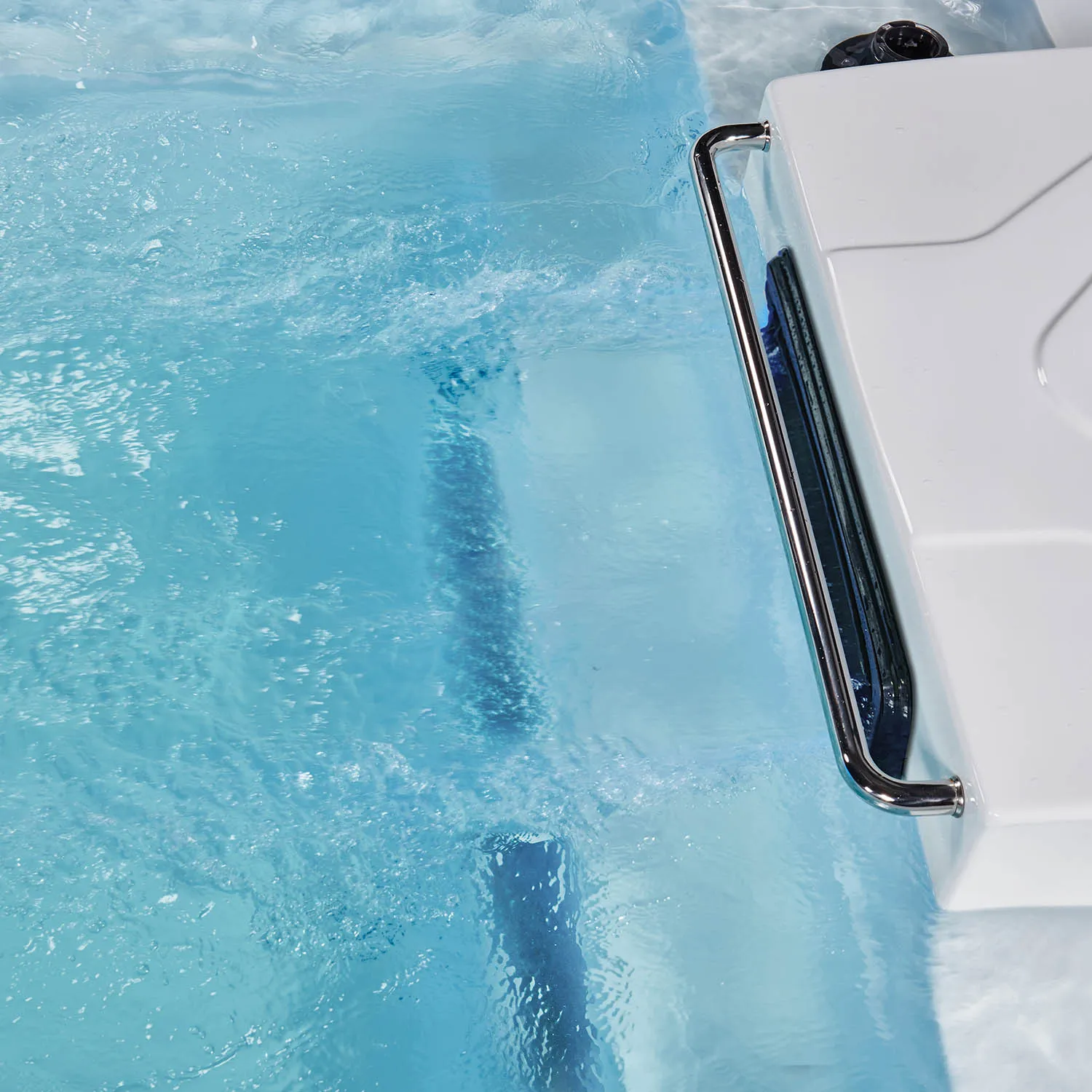 outdoor swim spa tub