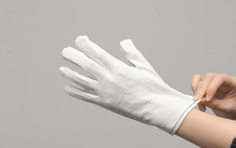 Nylonhandschuhe für staubfreies Arbeiten