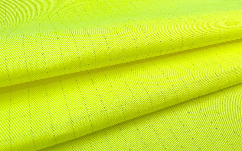 Flame retardant and anti-static CVC twill 0.8 grid fabric for workwear