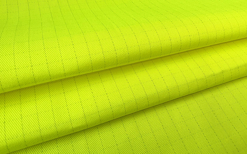 Flame retardant and anti-static CVC twill 0.8 grid fabric for workwear