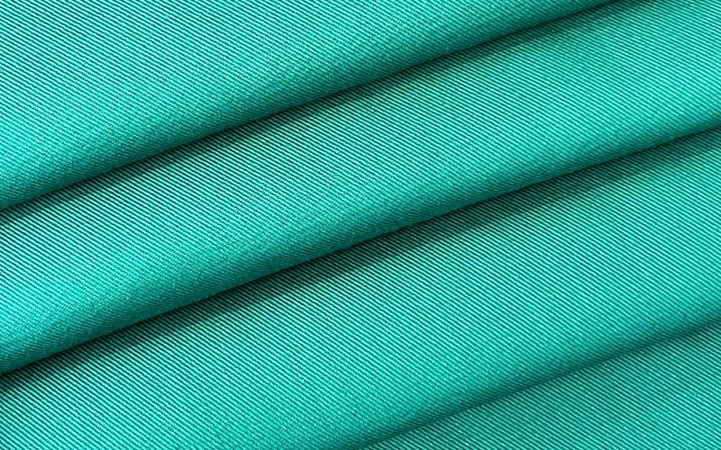 Flame retardant CVC twill fabric for workwear