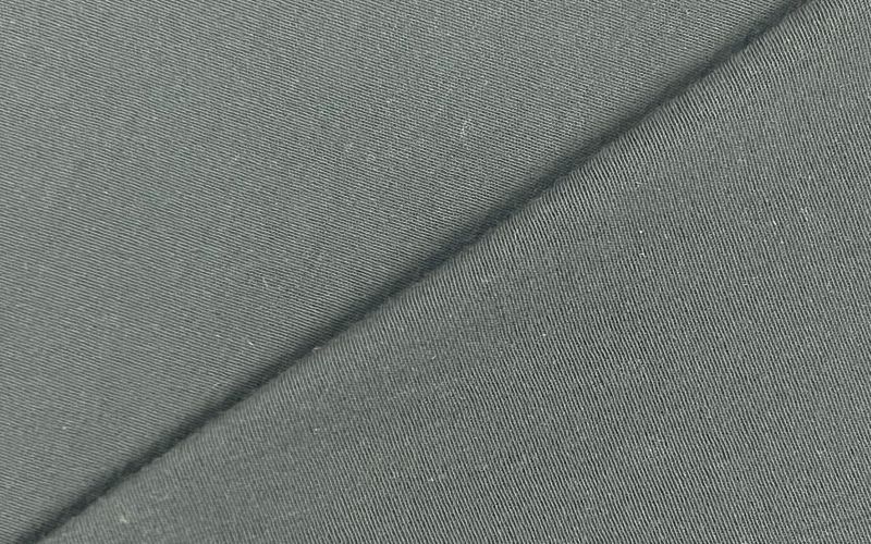 Flame retardant knitted stretch fabric