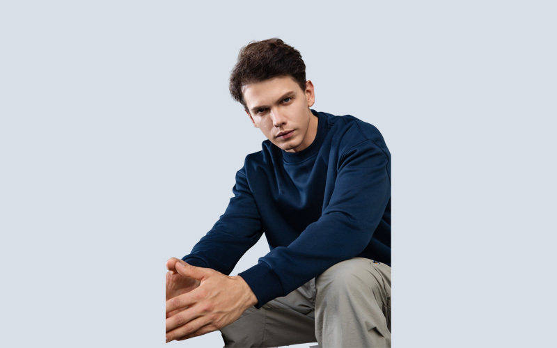 FIVE-IN-ONE FUNCTION SWEATSHIRT