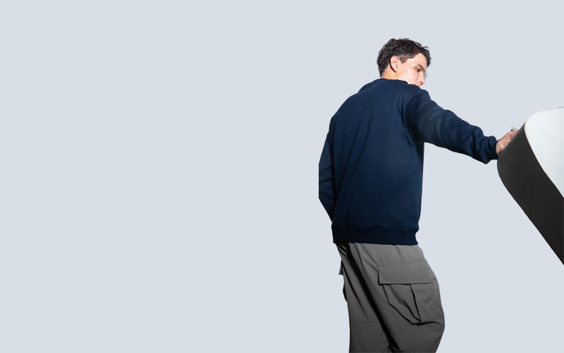 FIVE-IN-ONE FUNCTION SWEATSHIRT