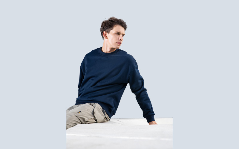 FIVE-IN-ONE FUNCTION SWEATSHIRT