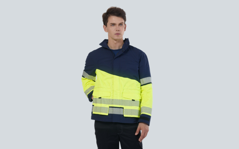 Wasserdichte Winterjacke mit versiegelten Nähten