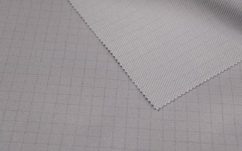 Antistatická tkanina s elastickou mřížkou 0,7