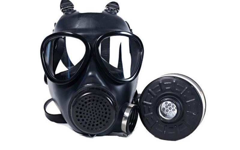Masque à gaz militaire