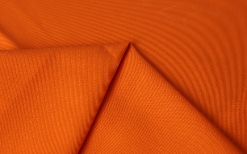 Tessuto in twill di cotone arancione idrorepellente GOST 11209-2014