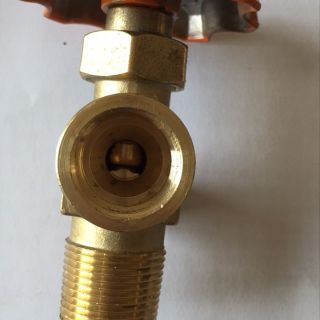 Liquefied petroleum gas valve