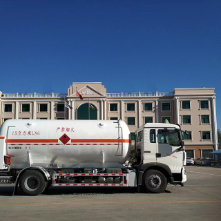 LNG kriyojenik sıvı dağıtım kamyonu