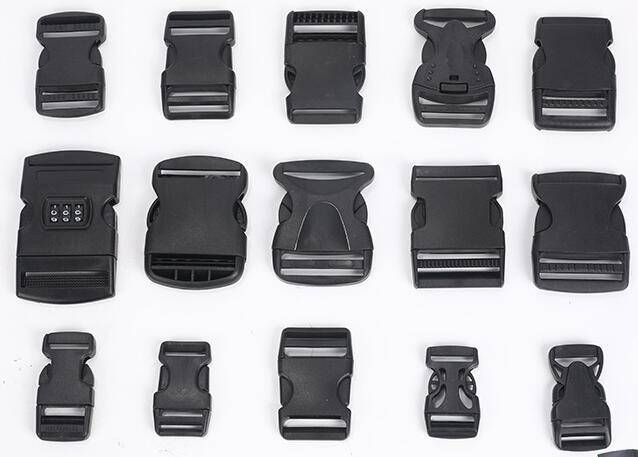 backpack buckles