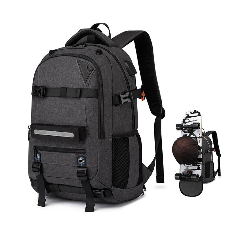 Quali sono le caratteristiche chiave che dovrei cercare in uno zaino da skateboard per garantire durata e prestazioni?