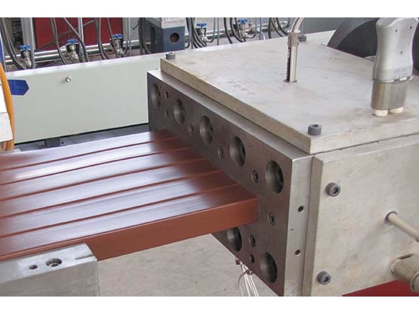 Made in China Wood Plastic Composite Park Bench Extrusion Mold