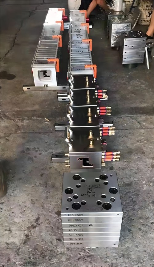 WINDOW PROFILE MOULD
