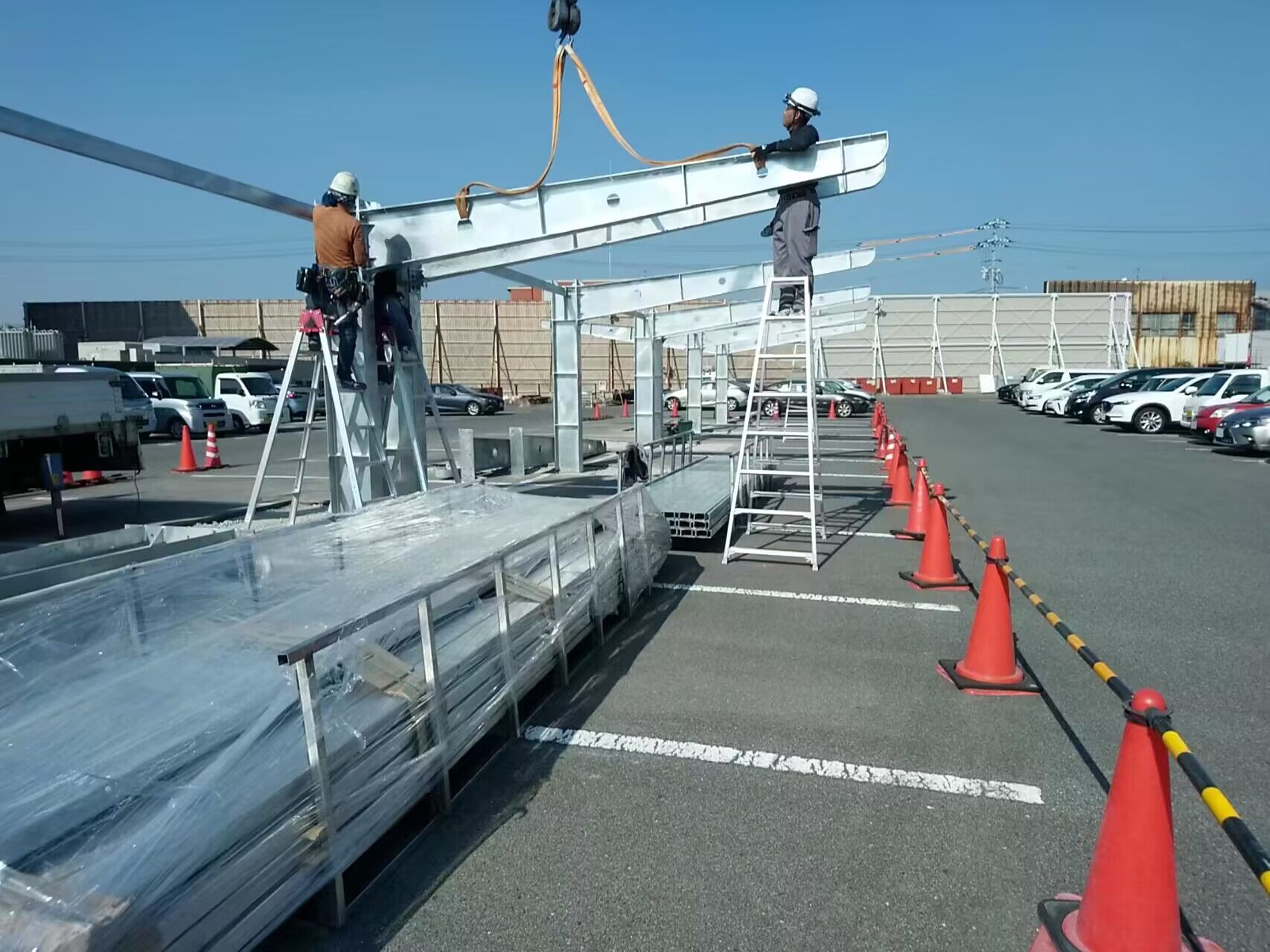 Solar carport mounting system