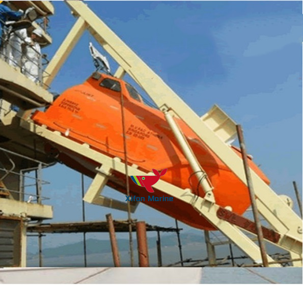 Totally Enclosed Free-fall Lifeboat For Free-Fall Davit