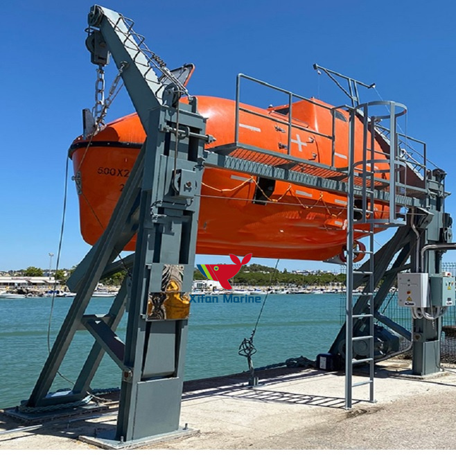 Supply Marine Totally Enclosed Lifeboat Davit Gravity type Davits