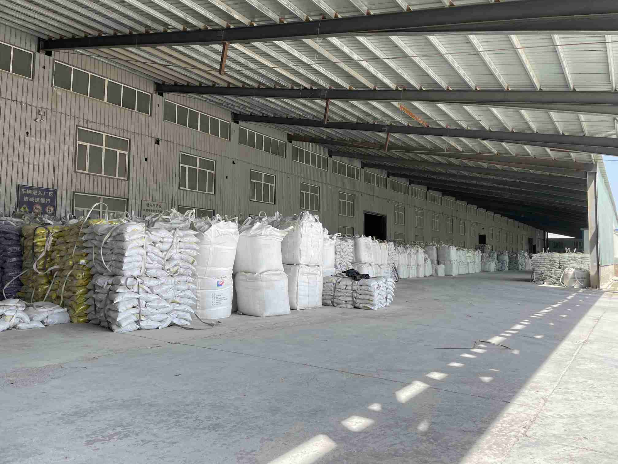 Persediaan bulanan dan Foto Kontainer