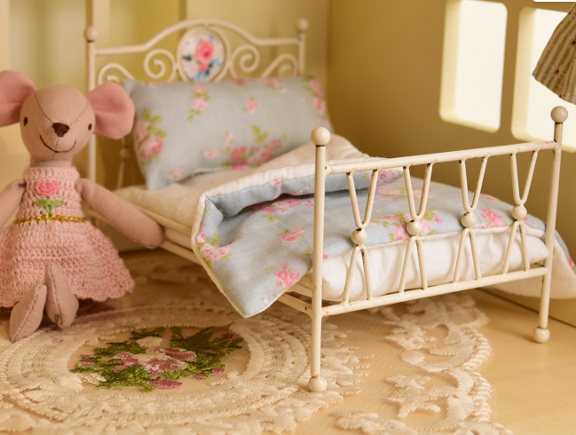 miniature bunk bed