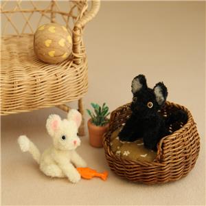dollhouse miniatures