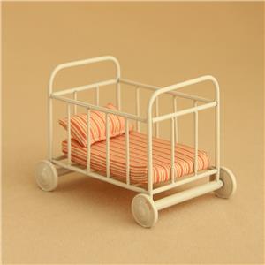 small crib small crib
