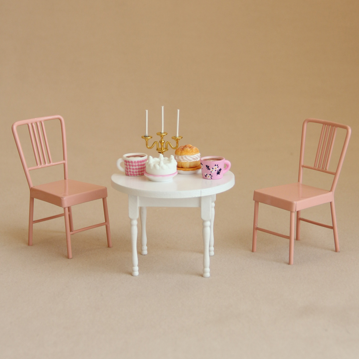 1:12 dollhouse furniture