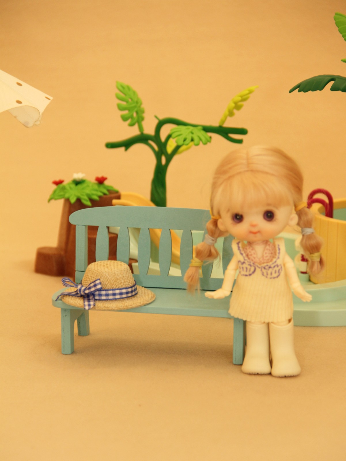 tiny chairs tiny chairs