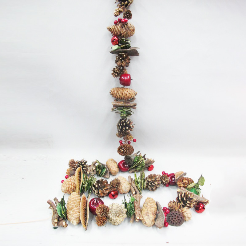 christmas garland outdoor