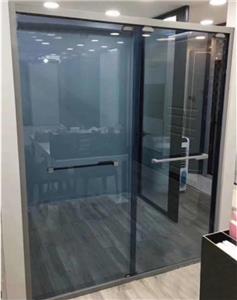 Come usare una pellicola per finestre corretta