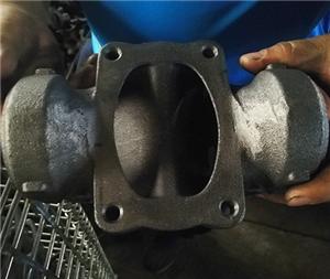 Sand casting cast iron diaphragm valve body