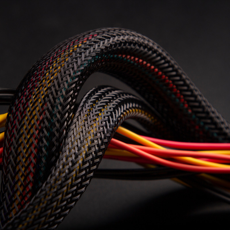 Những vật liệu nào được sử dụng trong ống bọc cáp bện?