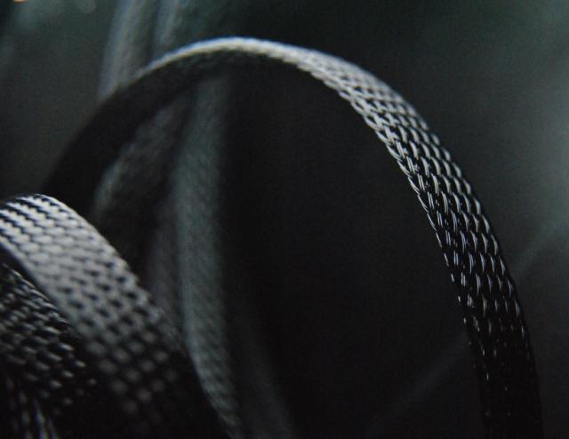 Lợi ích của ống bọc cáp bện?