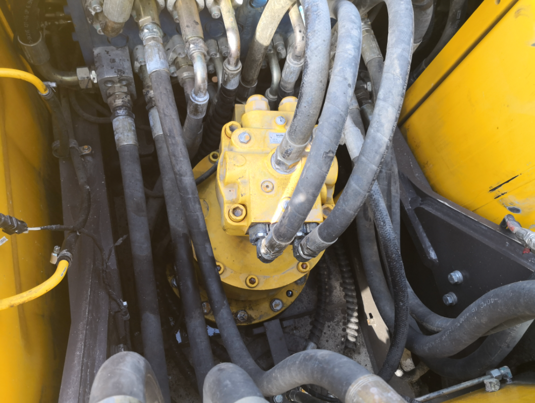 Ống thủy lực của máy xúc nên được bảo trì như thế nào?
