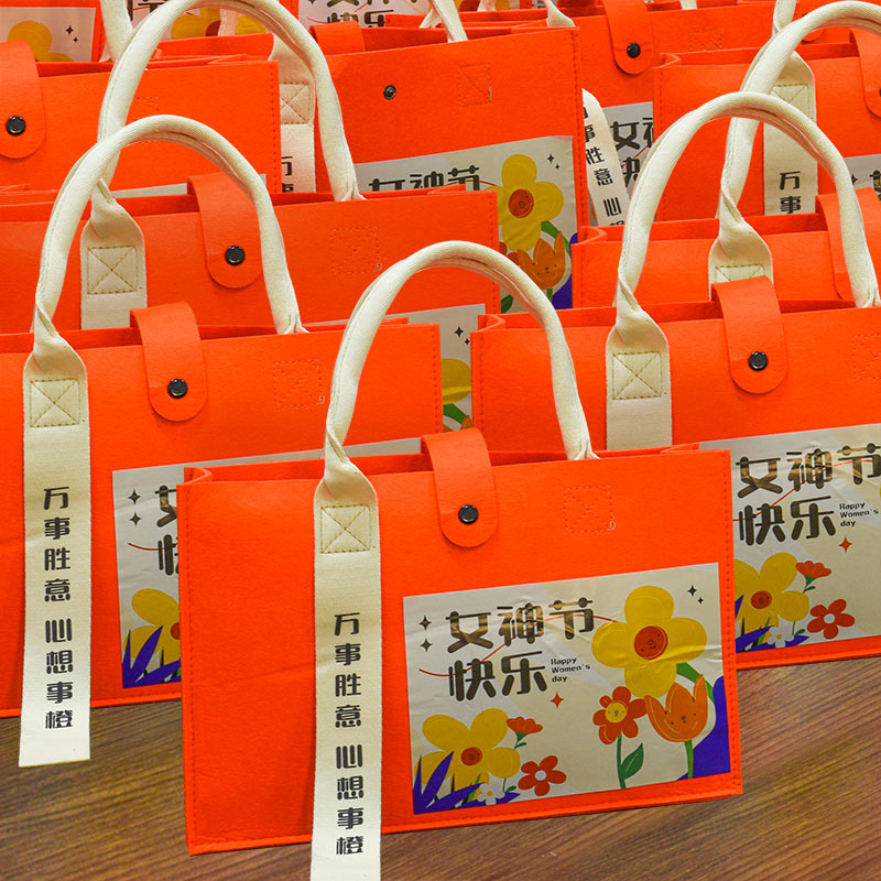 Kỷ niệm ngày phụ nữ tại Công ty Tay áo bện cáp