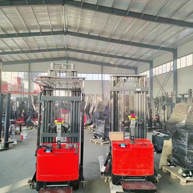 Semi-electro-hydraulic Stacker