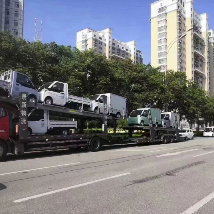 Electric pickup truck