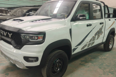 Delivery of low-end electric cars