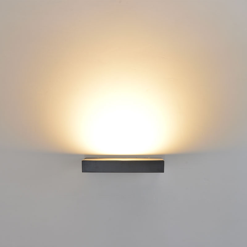 Modern white wall lamp