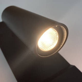 Applique murale moderne réglable en aluminium noir et blanc